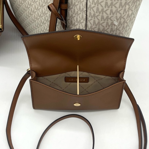 Michael Kors Large Charlotte 3 in 1 Tote Bag - Picture 12 of 14